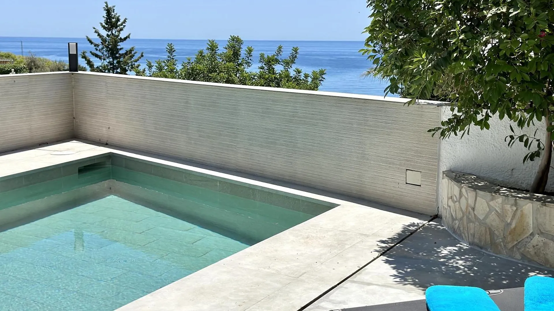 Family Villa Burriana Beach Nerja