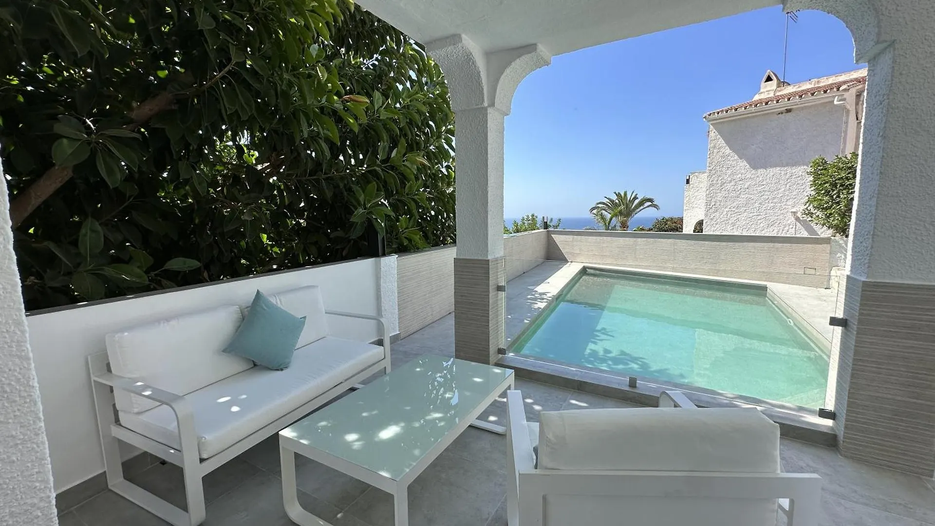 Family Villa Burriana Beach Nerja
