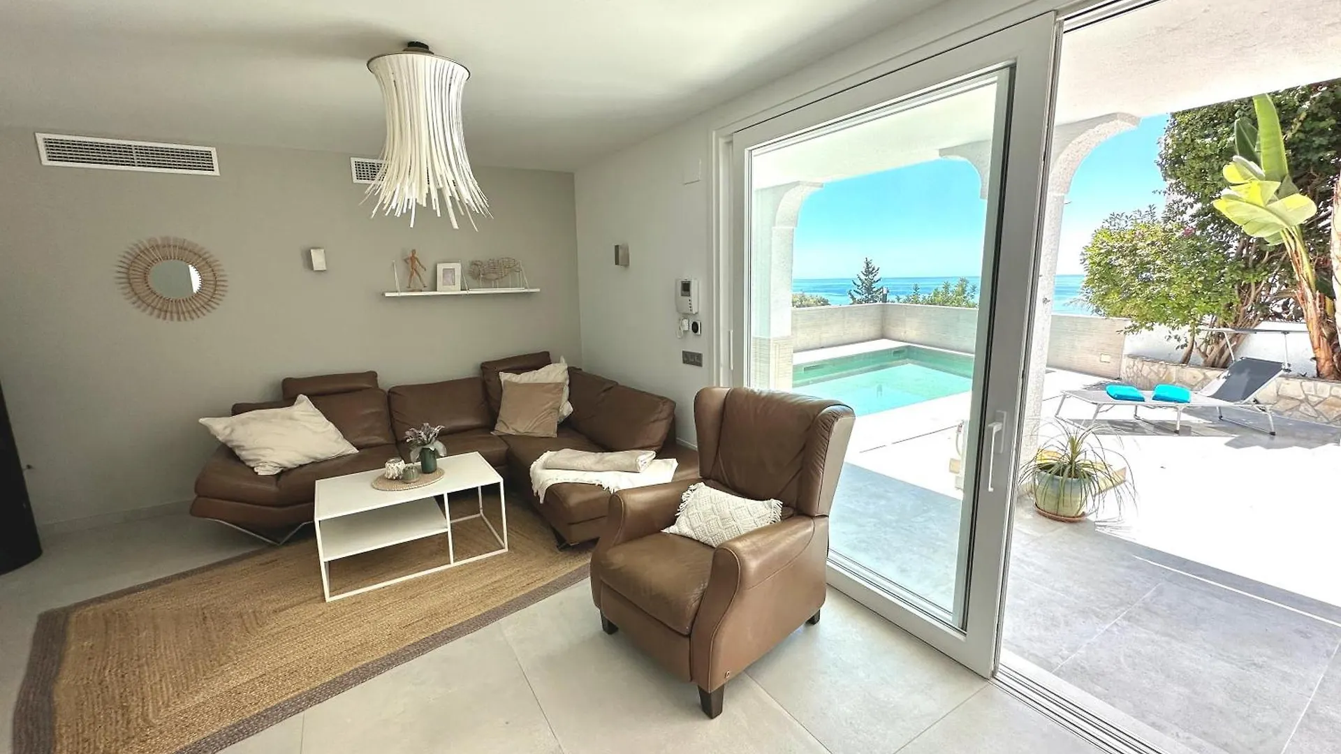Family Villa Burriana Beach Нерха